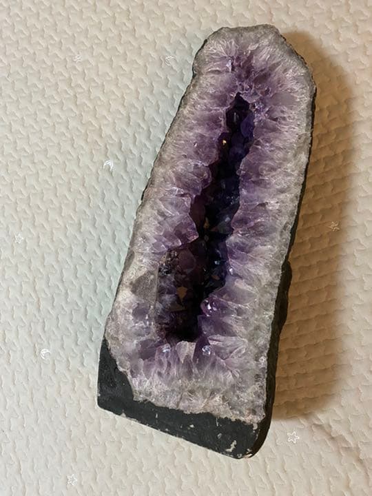 アメジスト高品質　特大天然石開運浄化18kg パワーストーン