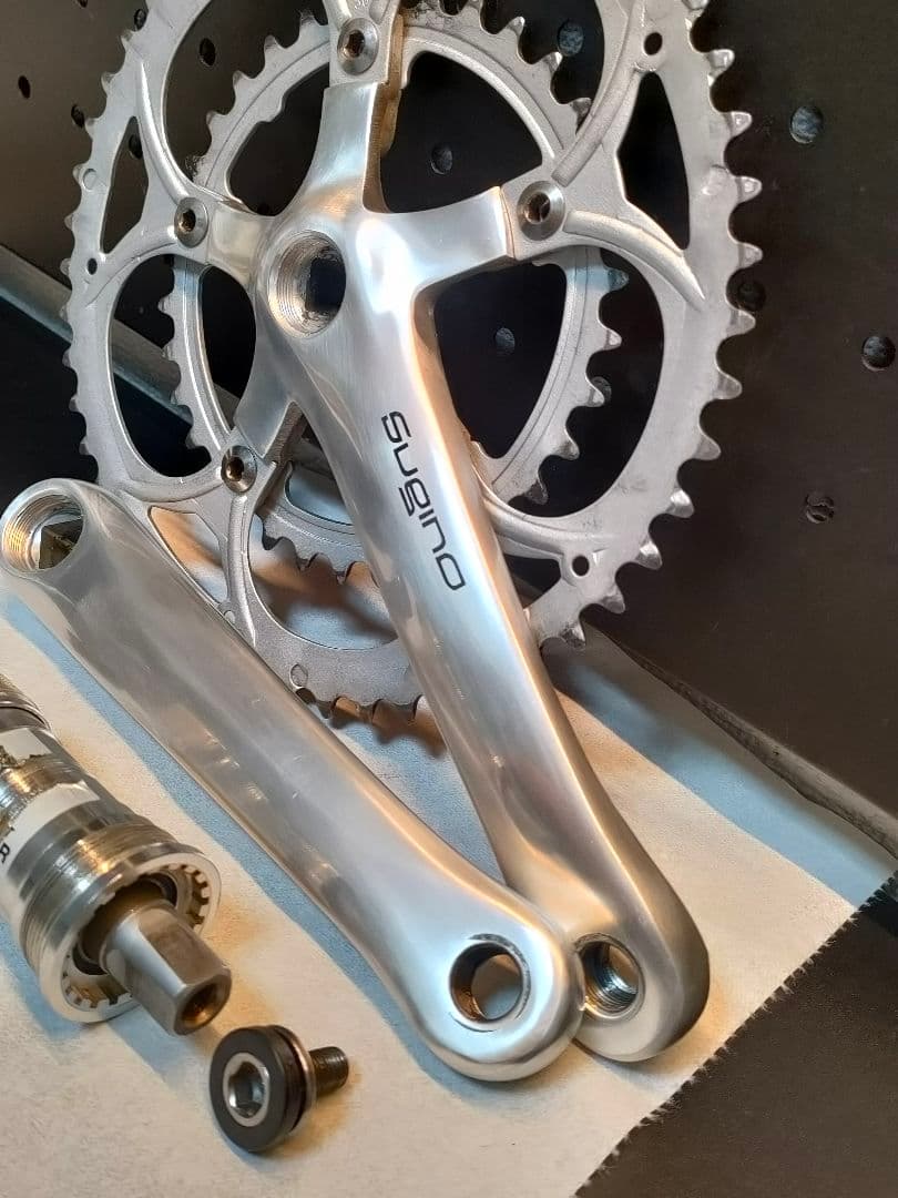 美品 スギノ クランク シルバー 165mm ショート タンゲBB付 XD2