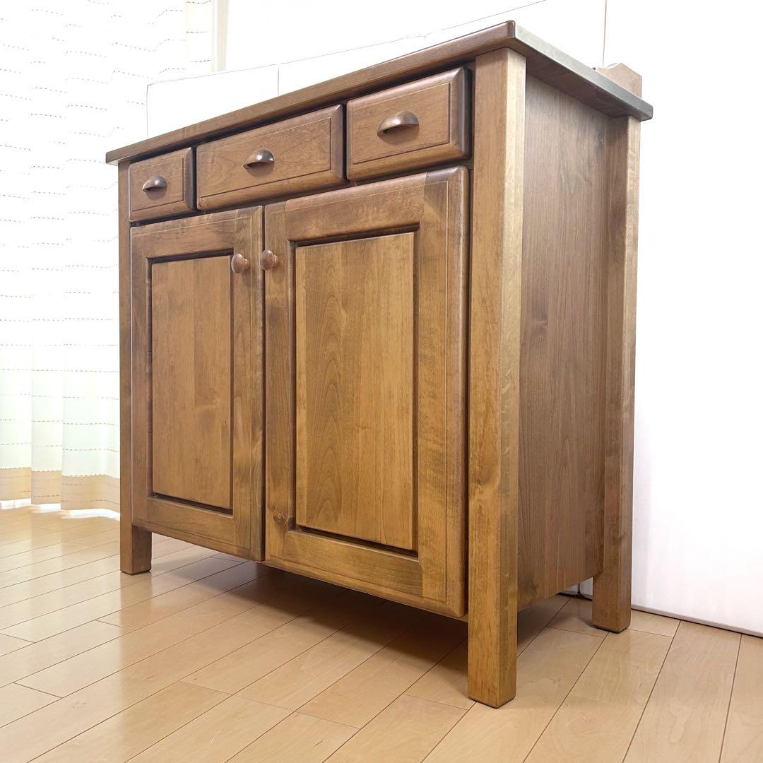 カントリー キャビネット インテリア　英国調　アンティーク　サイドボード　棚