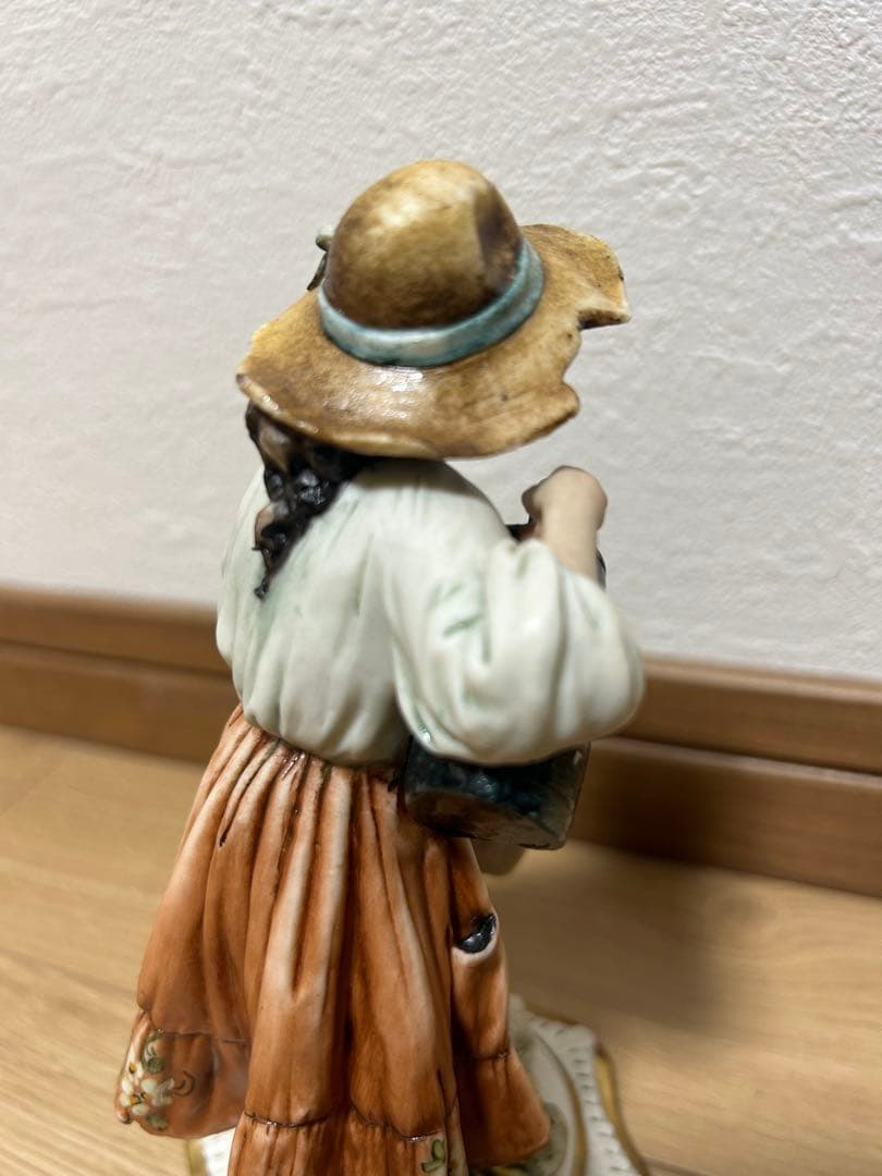 カポディモンテ 陶器 人形 置物 イタリア製 作家名入り