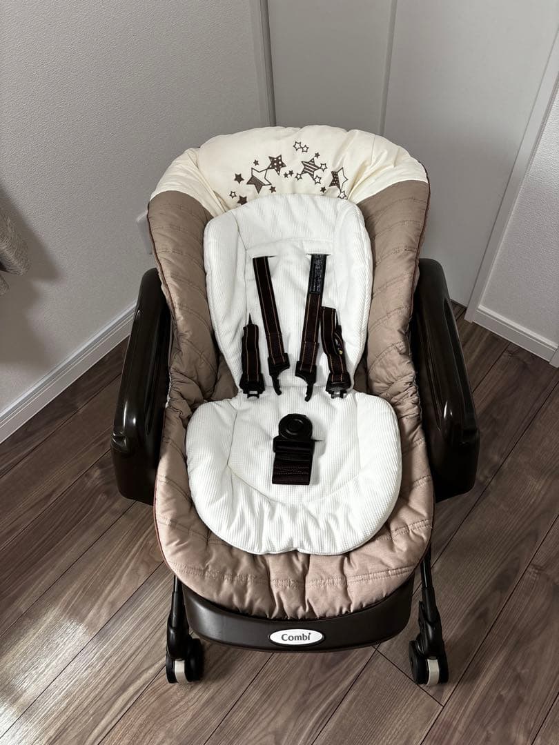 【直接お渡し限定　千葉】コンビ　ネムリラ　オートスウィング