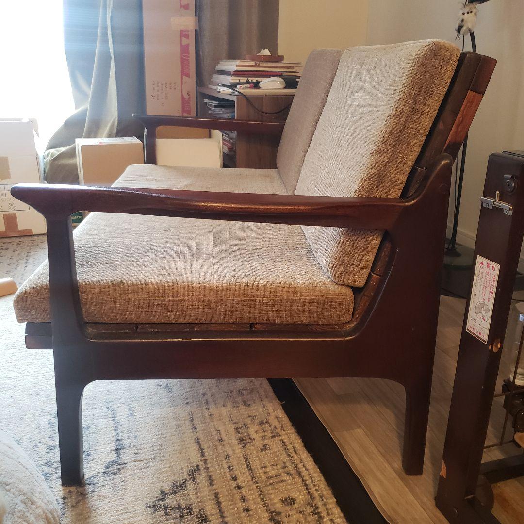 ブラウン 2人掛けソファ モダンデザイン