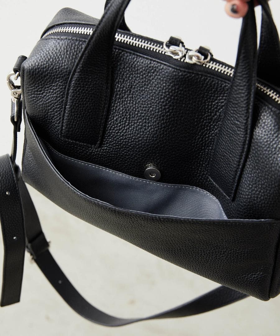 ear PAPILLONNER 2WAY スタッズボストンバッグ ブラック 本革