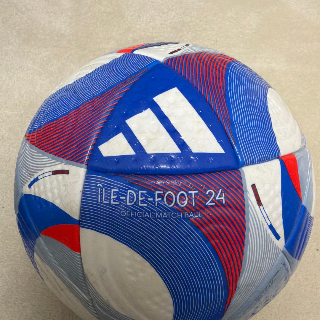 adidas ÎLE DE FOOT 24 サッカーボール サイズ5