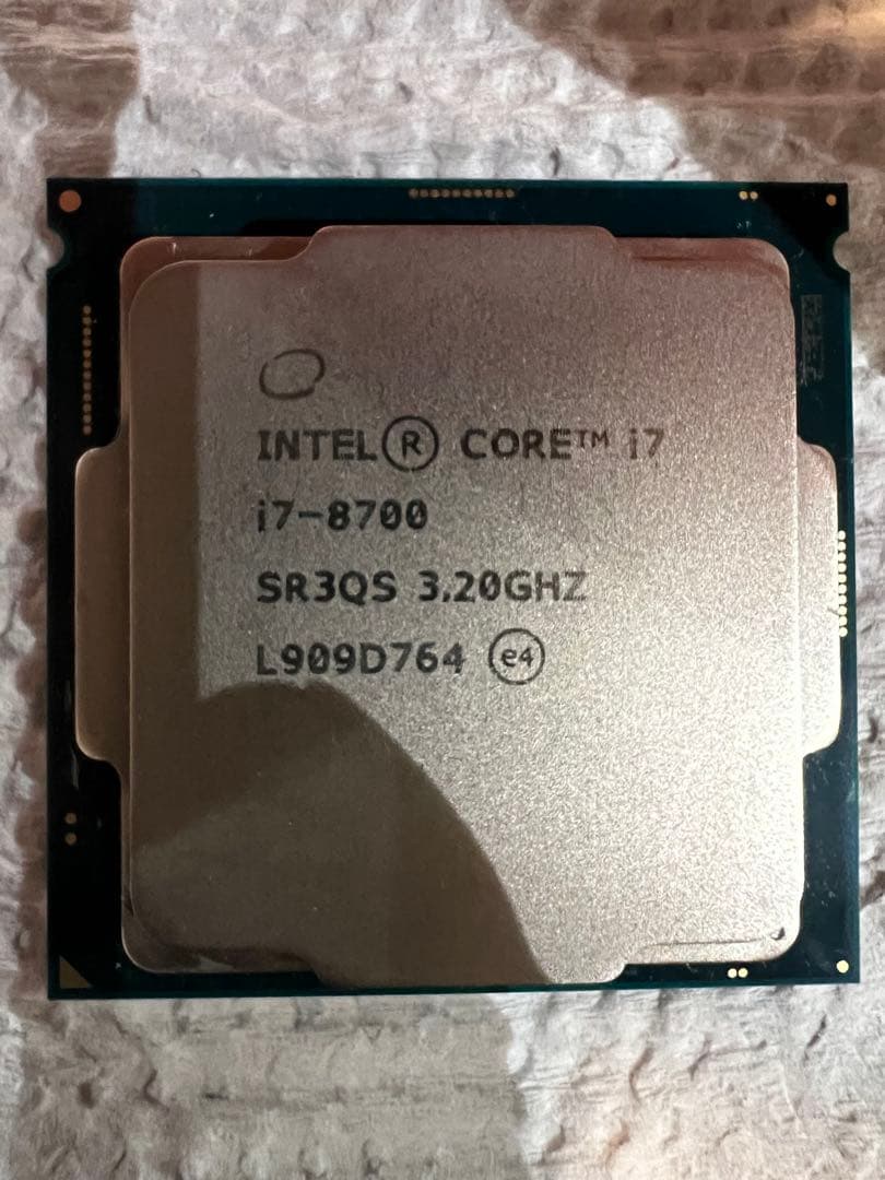 インテル® Core™ i7-8700 プロセッサー 6個