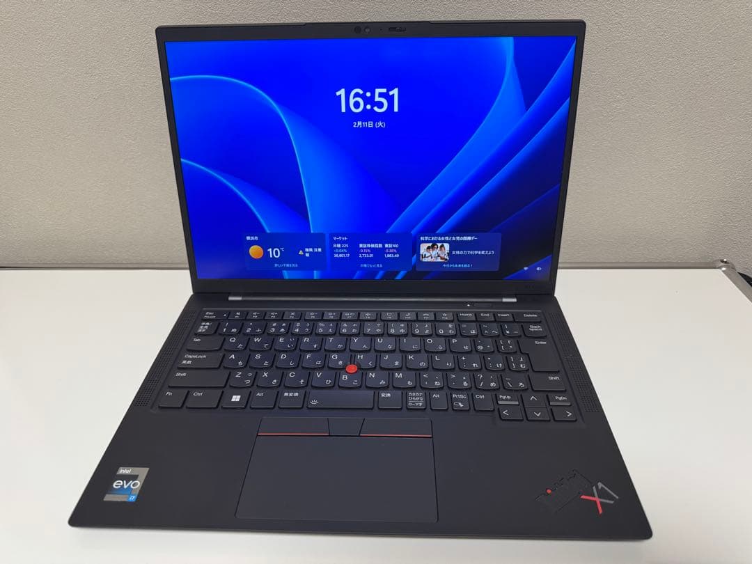 ThinkPad X1 Carbon Gen 10 ストレージ256GB