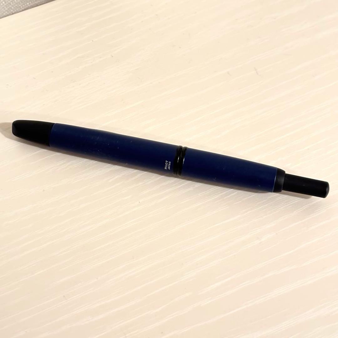 パイロット　キャップレス万年筆　海外限定色
