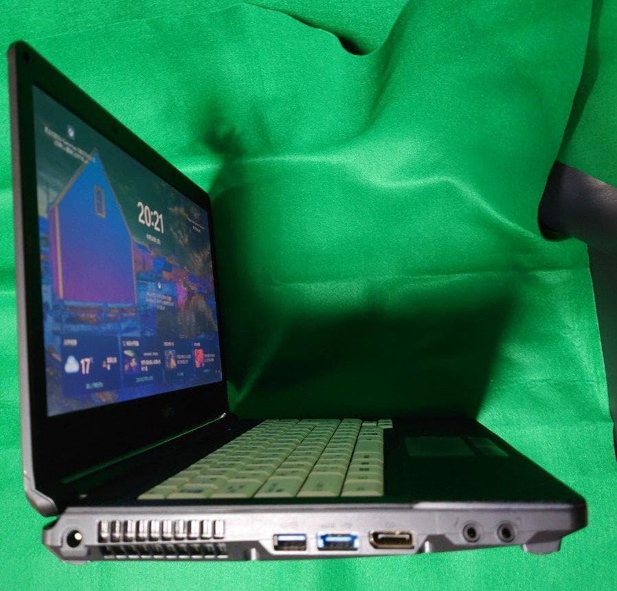 カーボン柄 WIN11 Core i7 2.1G　爆速256GB SSD DVD