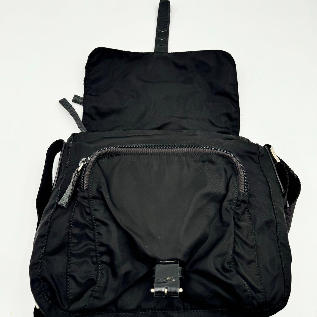 PRADA ショルダーバッグ　ブラック　ナイロン　レザー　三角ロゴ