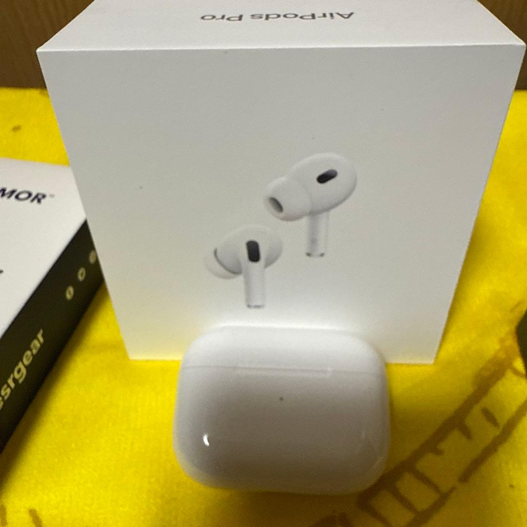 AirPods Pro 第2世代 MagSafeと社外品のケースとインナーピース