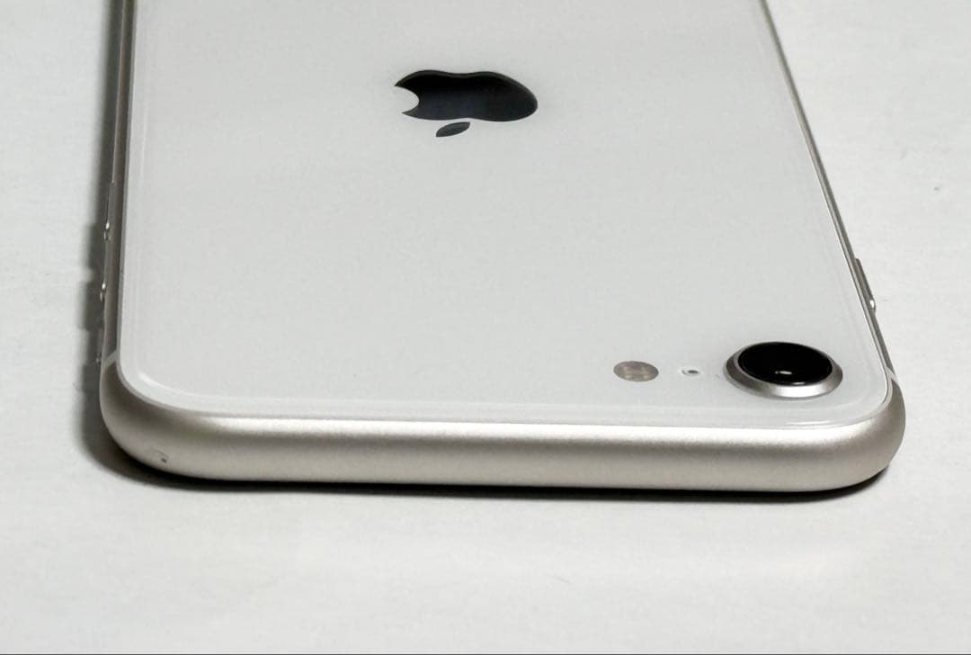 バッテリー最大容量96%　iPhone SE 第3世代 64GB スターライト