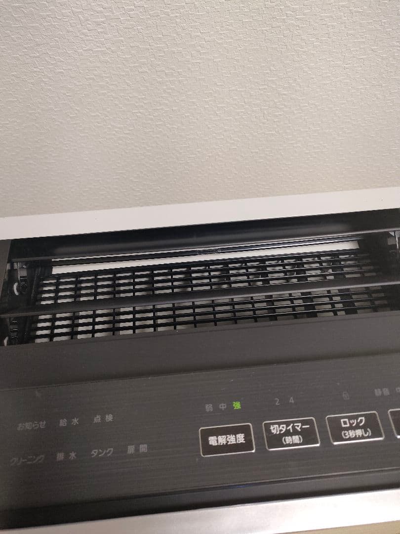 パナソニック　ジアイーノ　次亜塩素酸空間除菌脱臭機　F-MV4100 シルバー