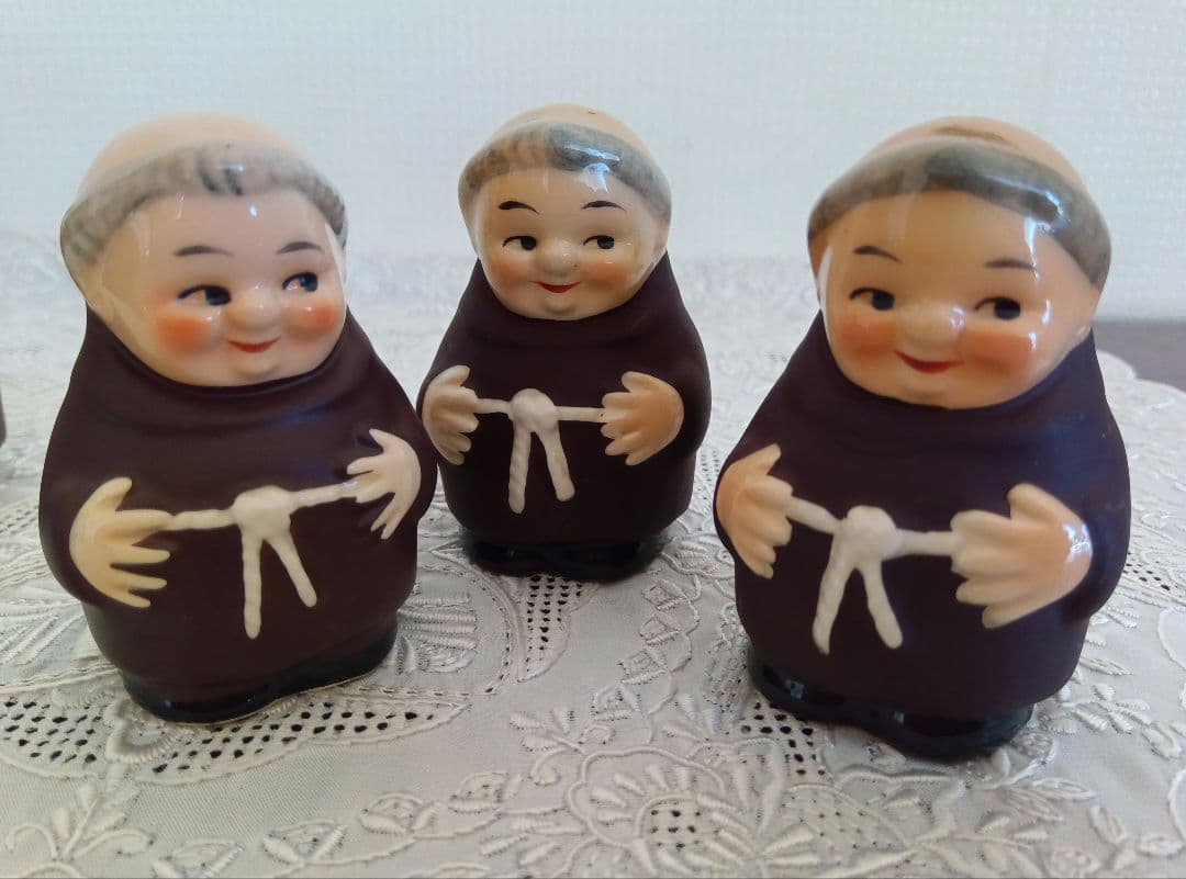 入手難 アンティーク Goebelゲーベル 修道士のフンメル人形 ４点セット