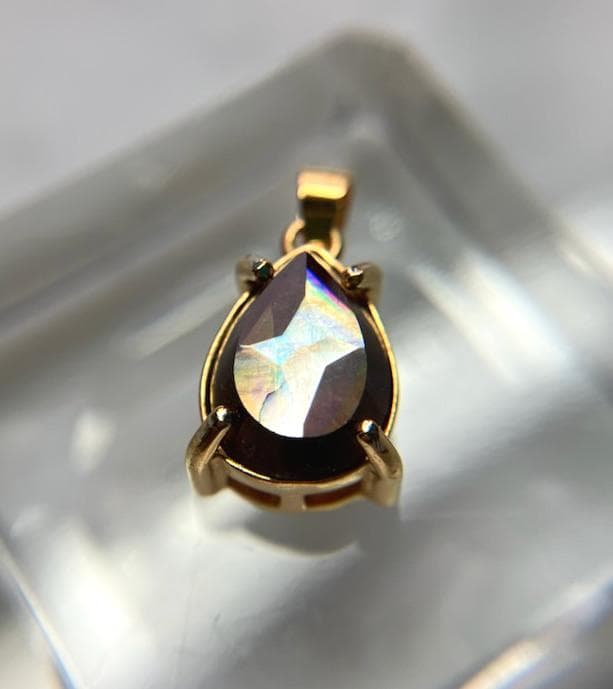 国産天川村 レインボーガーネット ジェムグレードペンダントトップ◇