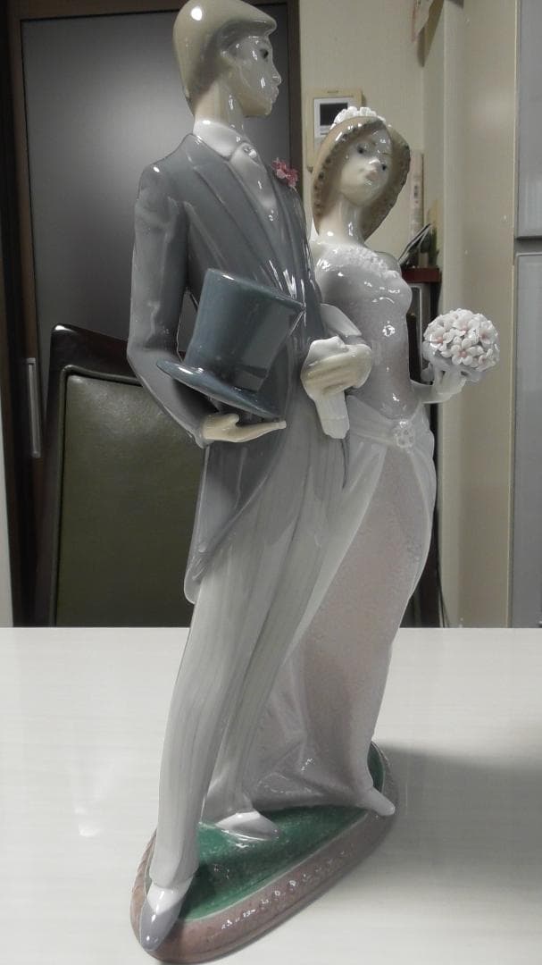 LLADRO　リヤドロ【尊い一日】　Ｈ＝31cm　リアドロ　インテリアＬ530