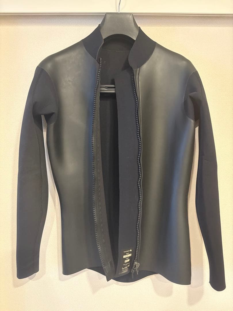 Three Weather ウェットスーツ　セパレート　黒色