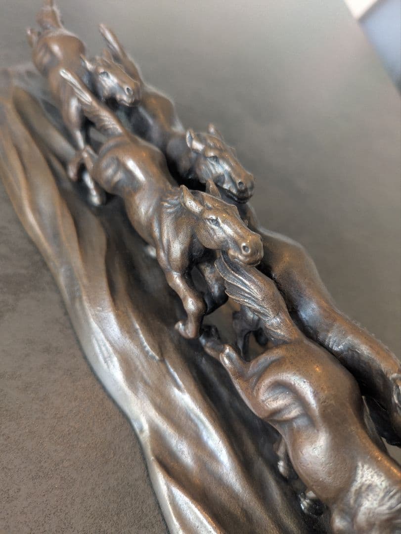 馬九行久 銅像 置物 ブロンズ製 競馬 記念品 縁起物 馬のオブジェ　午年