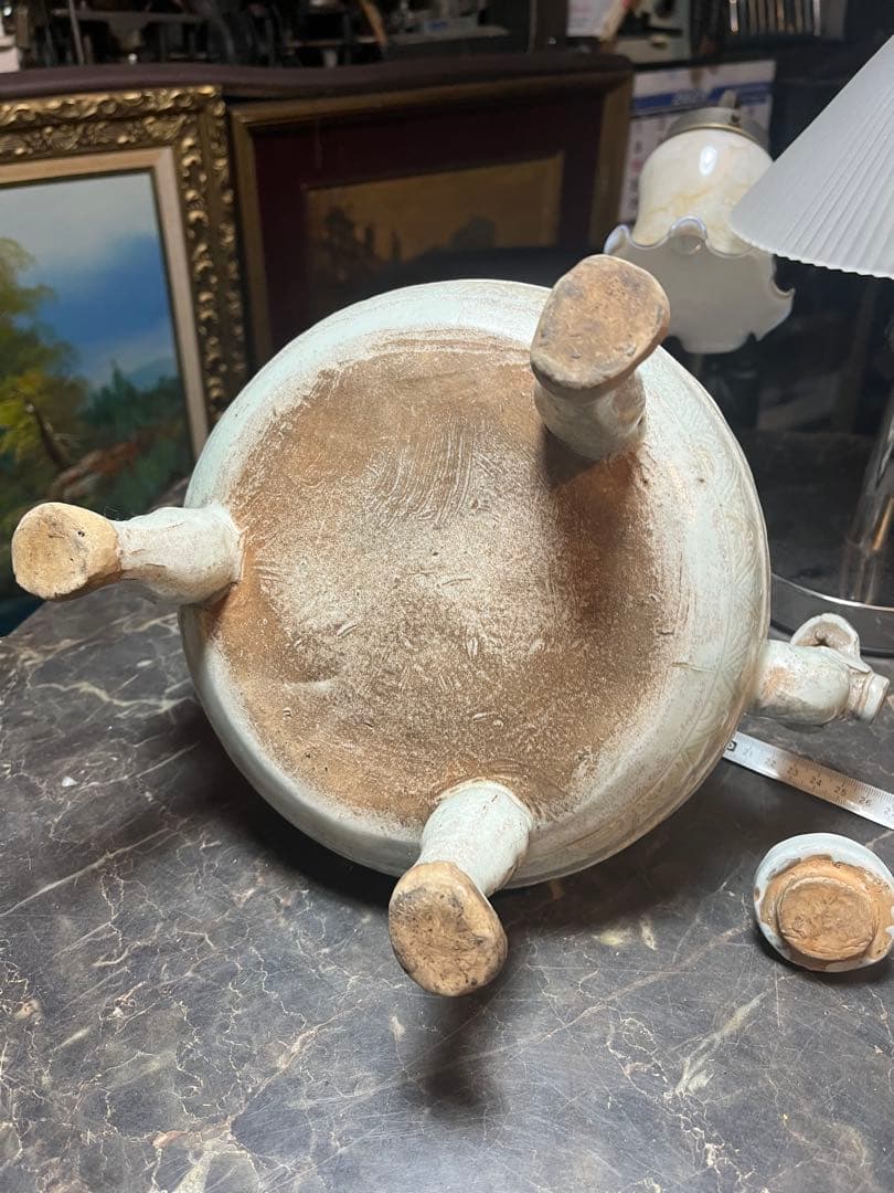 白磁香炉、獣形香炉、白磁獣形印文（はくじじゅうけいいんもんけい） 中国・景徳鎮製