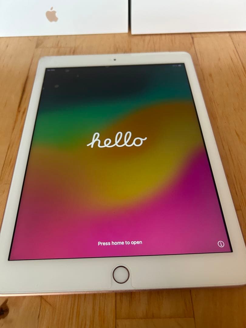 Apple iPad 第6世代 Wi-Fi+Cellular 32GB MRM…