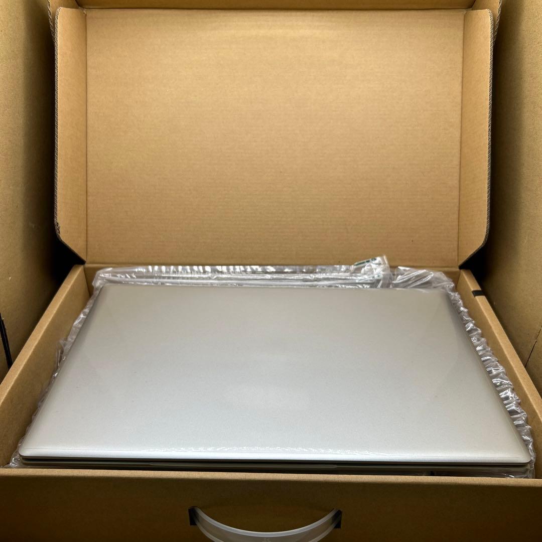 ノートパソコン　16G+512GB シルバー