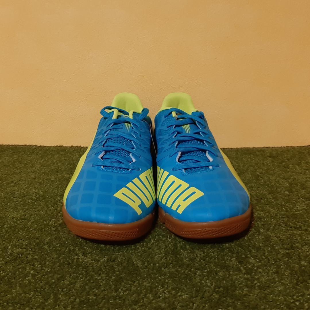 新品 フットサルシューズ プーマ エヴォスピード サラ 廃盤 レア 27.5cm