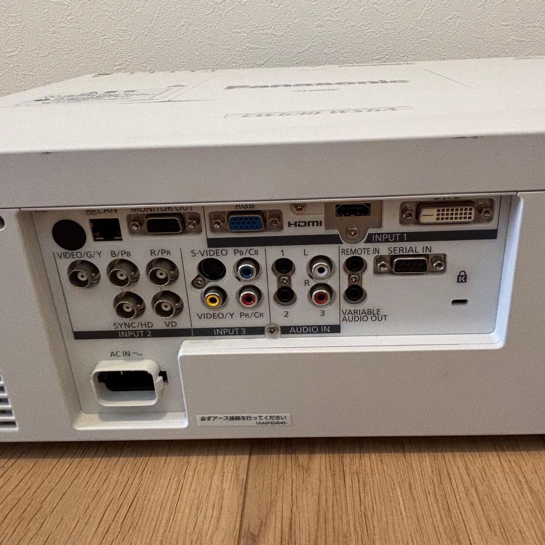 良品 Panasonic パナソニックEW630プロジェクター使用時間2047h