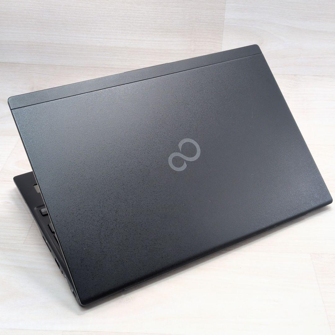 富士通 第10世代 i5 8GB 256GB 13.3 FHD P025