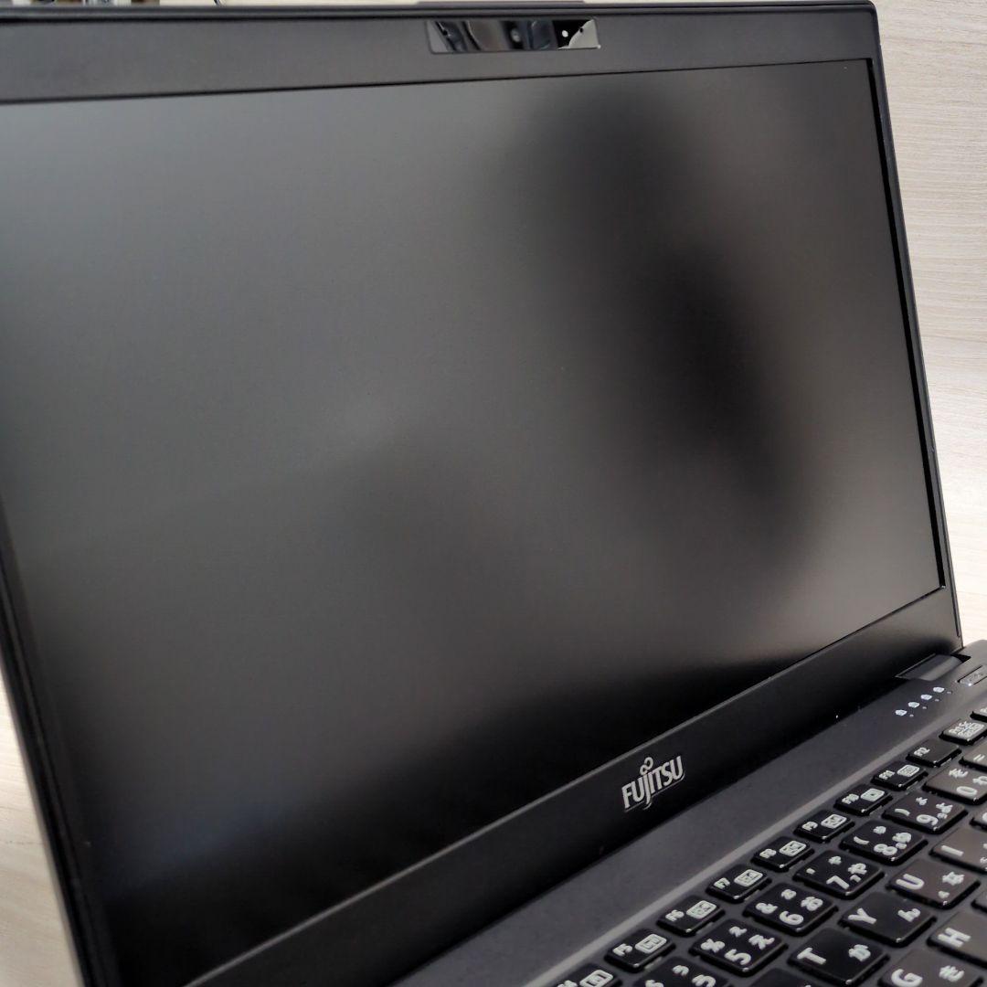 富士通 第10世代 i5 8GB 256GB 13.3 FHD P025