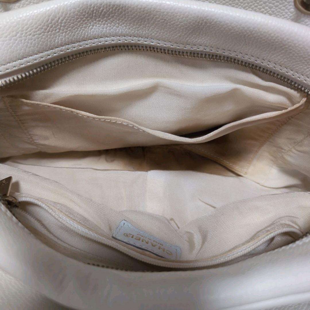 CHANEL キャビアスキン　ショルダーバッグ　チェーン　ホワイト　ココマーク