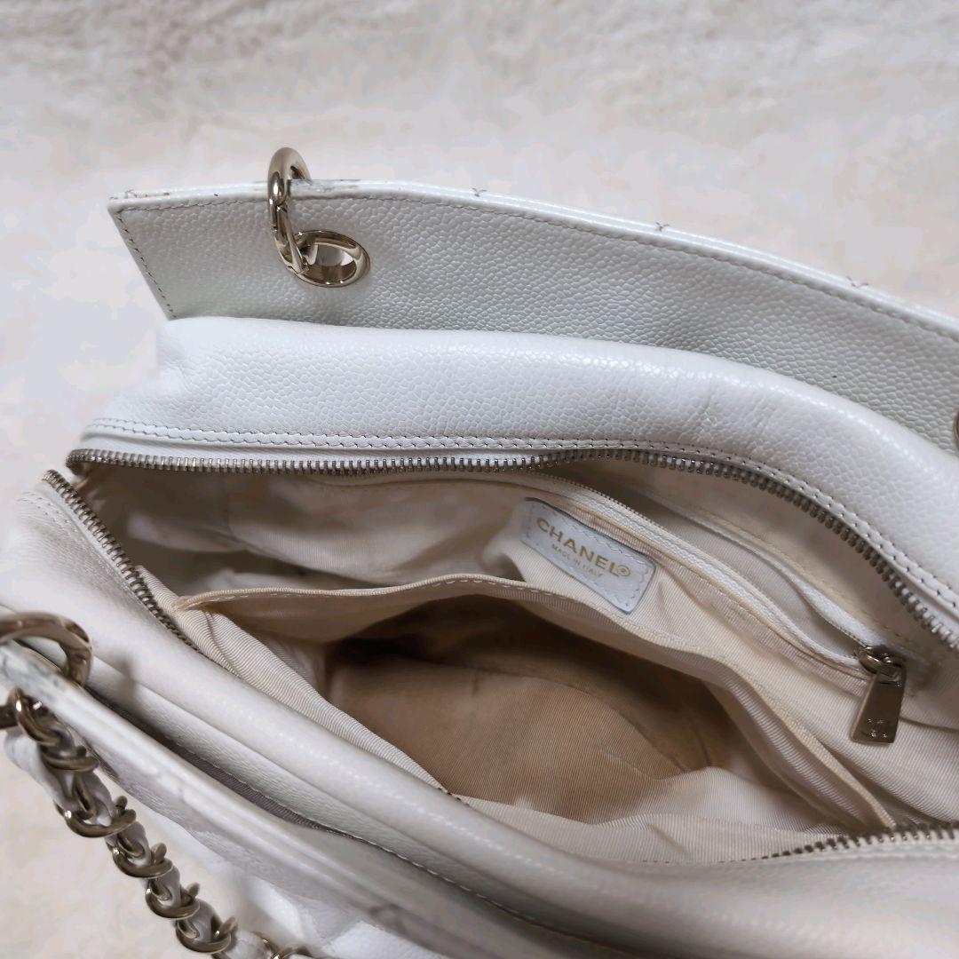 CHANEL キャビアスキン　ショルダーバッグ　チェーン　ホワイト　ココマーク