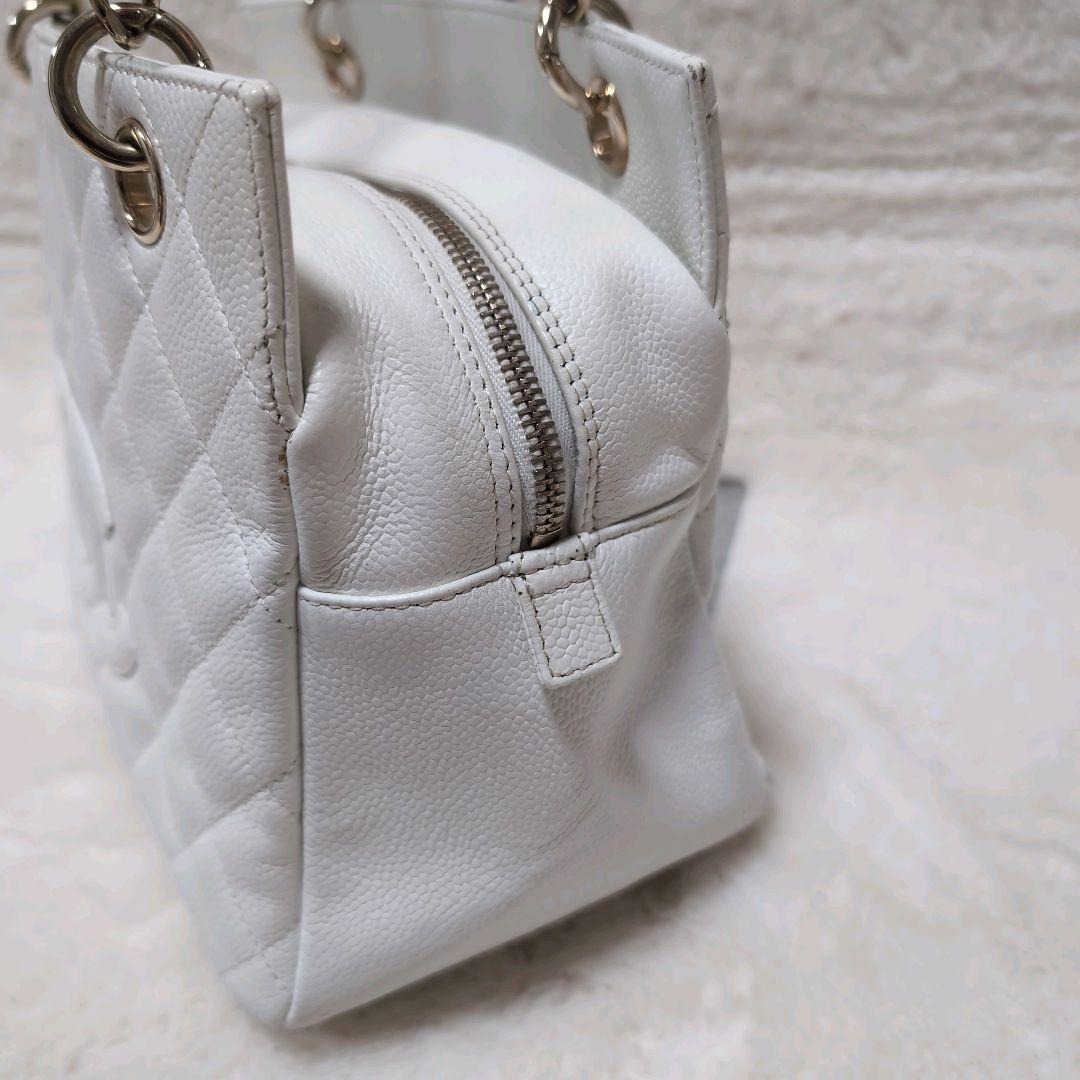 CHANEL キャビアスキン　ショルダーバッグ　チェーン　ホワイト　ココマーク