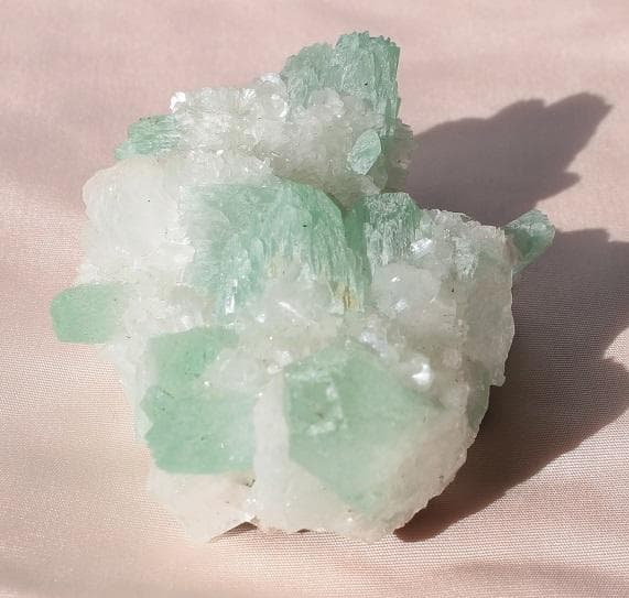 グリーンアポフィライト/ホワイトスティルバイト・原石ga13