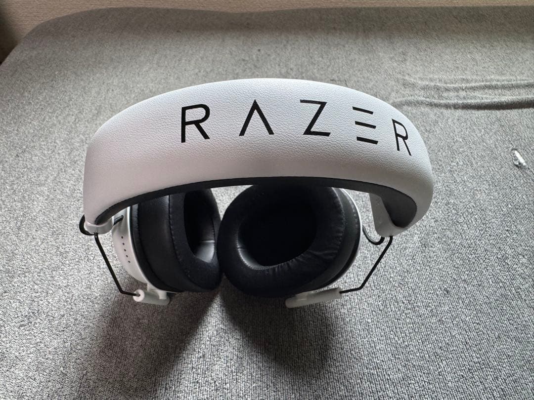 【ぺっちゃん】【中古美品】Razer BlackShark V2 HS