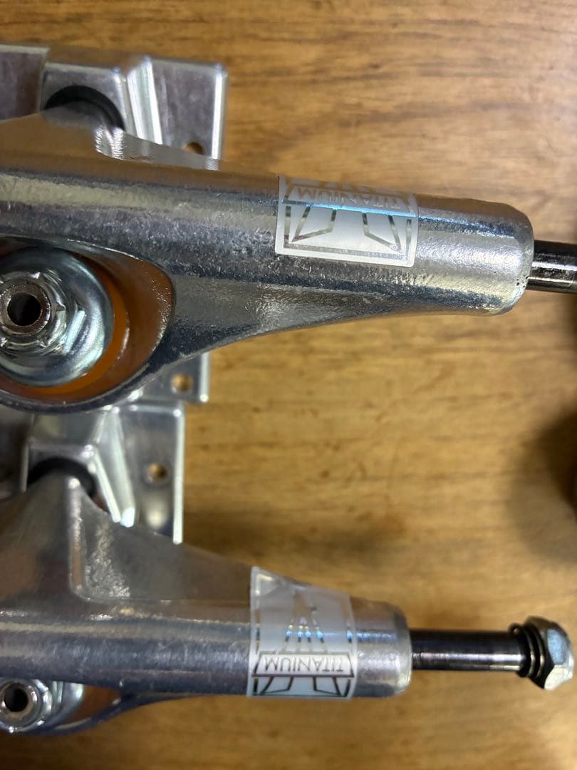 venture v-titanium 試し乗りのみのほぼ未使用品　5.8 Hi
