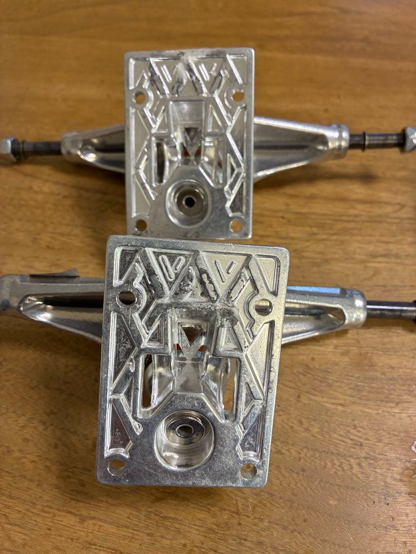 venture v-titanium 試し乗りのみのほぼ未使用品　5.8 Hi
