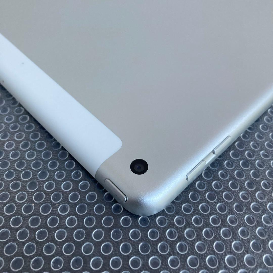 3952【早い者勝ち】美品☆iPad6 第6世代 32GB SIMフリー☆