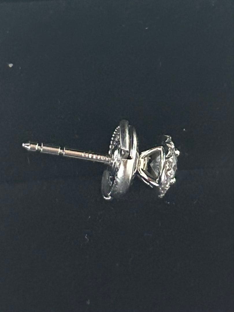 ティファニー　ダイヤモンドピアス片耳　プラチナ