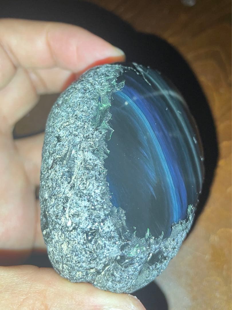 研磨品　十勝石玲瓏　複合色レインボーオブシディアン