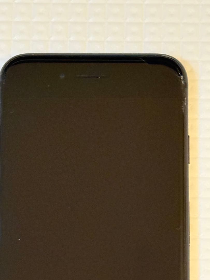 iPhone 8 64GBブラック 本体