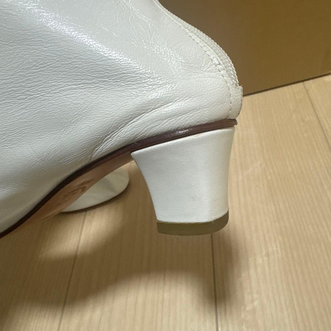 マルティニアーノ　MARTINIANO 白　ブーティー