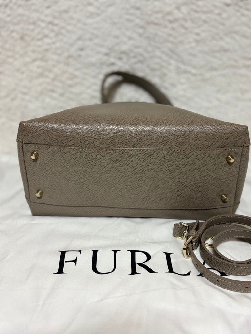 【超美品】フルラ　パイパー　グレージュ ハンドバッグ　ショルダーバッグ