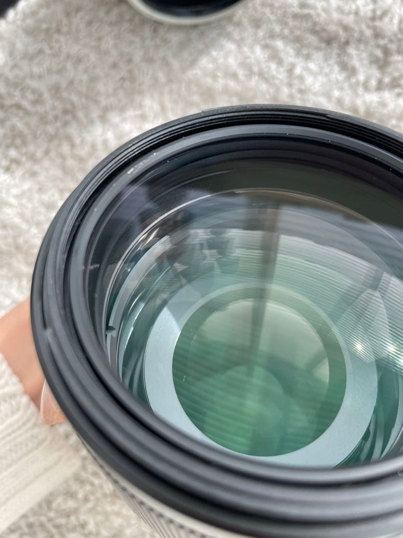 レッド　Sony FE 70-200mm F2.8 GM レンズ