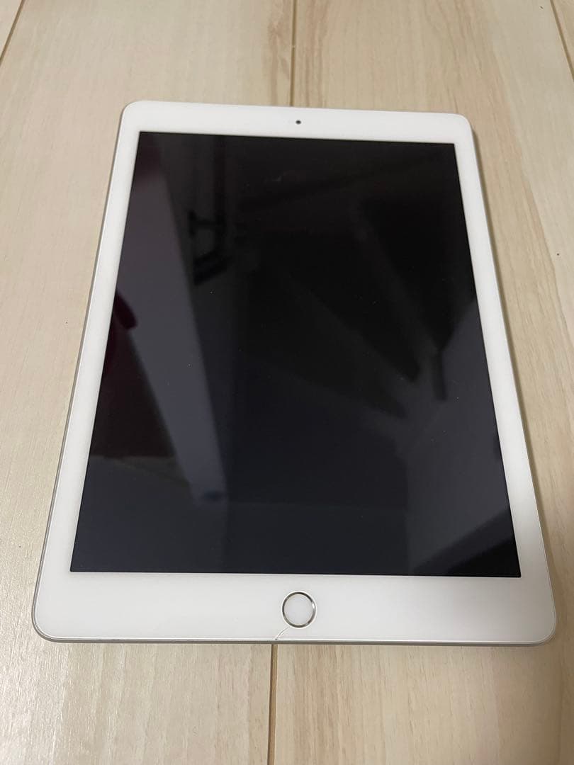 Apple iPad 第5世代 Wi-Fi 32GB 動作確認済み