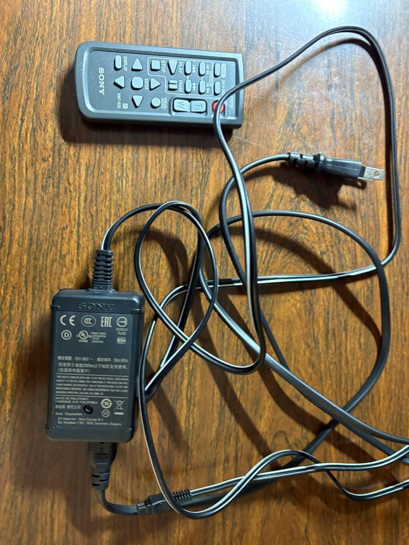 美品 SONY FDR-AX700 ビデオカメラ 本体