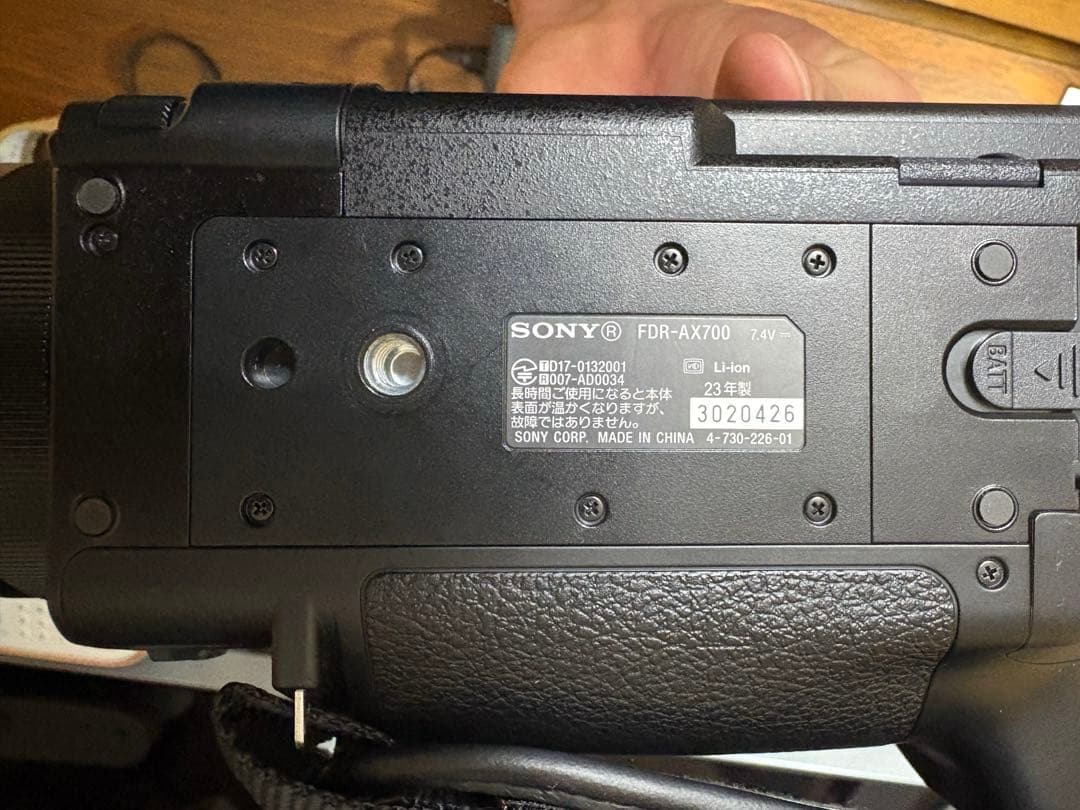 美品 SONY FDR-AX700 ビデオカメラ 本体
