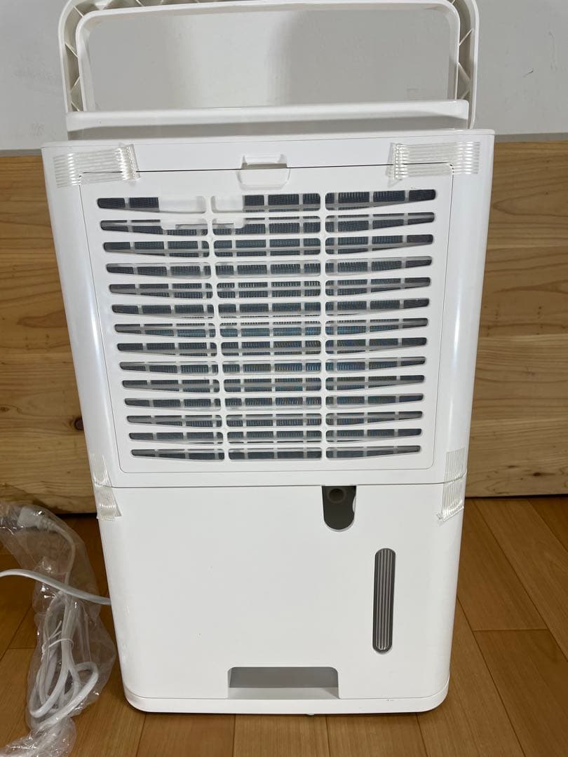 美品 コンプレッサー式 除湿機DCE-6515 5.5L/日