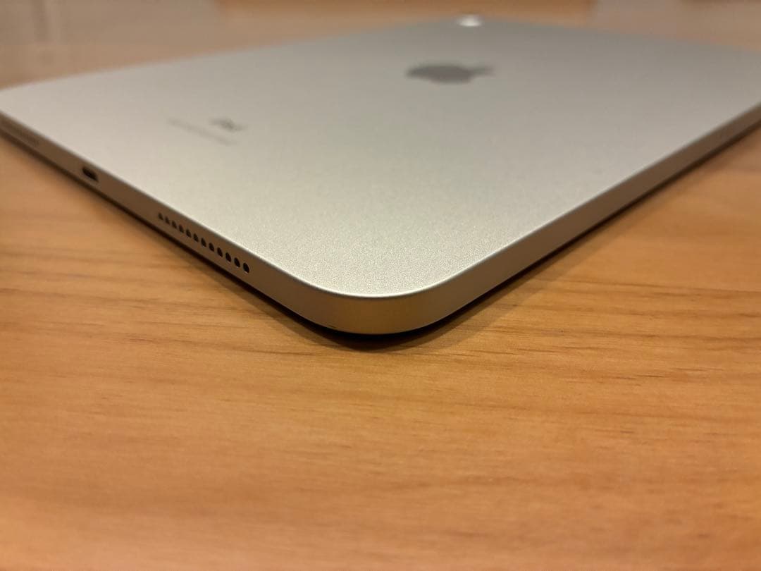 MPQ03J/A iPad（第10世代）64GB ケース、ガラスフィルム付き美品