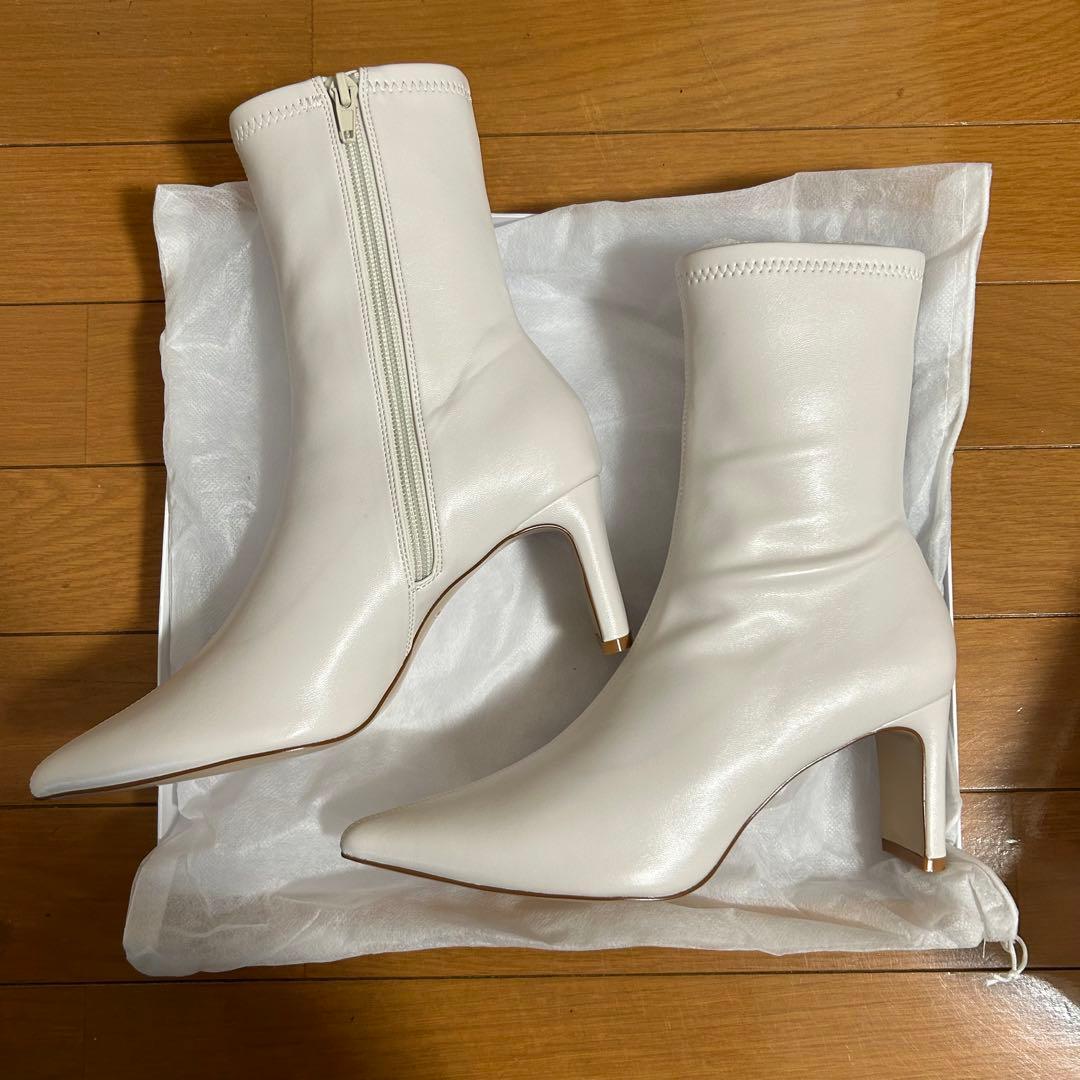鈴木亜美さんプロデュースブーツ M 7cm