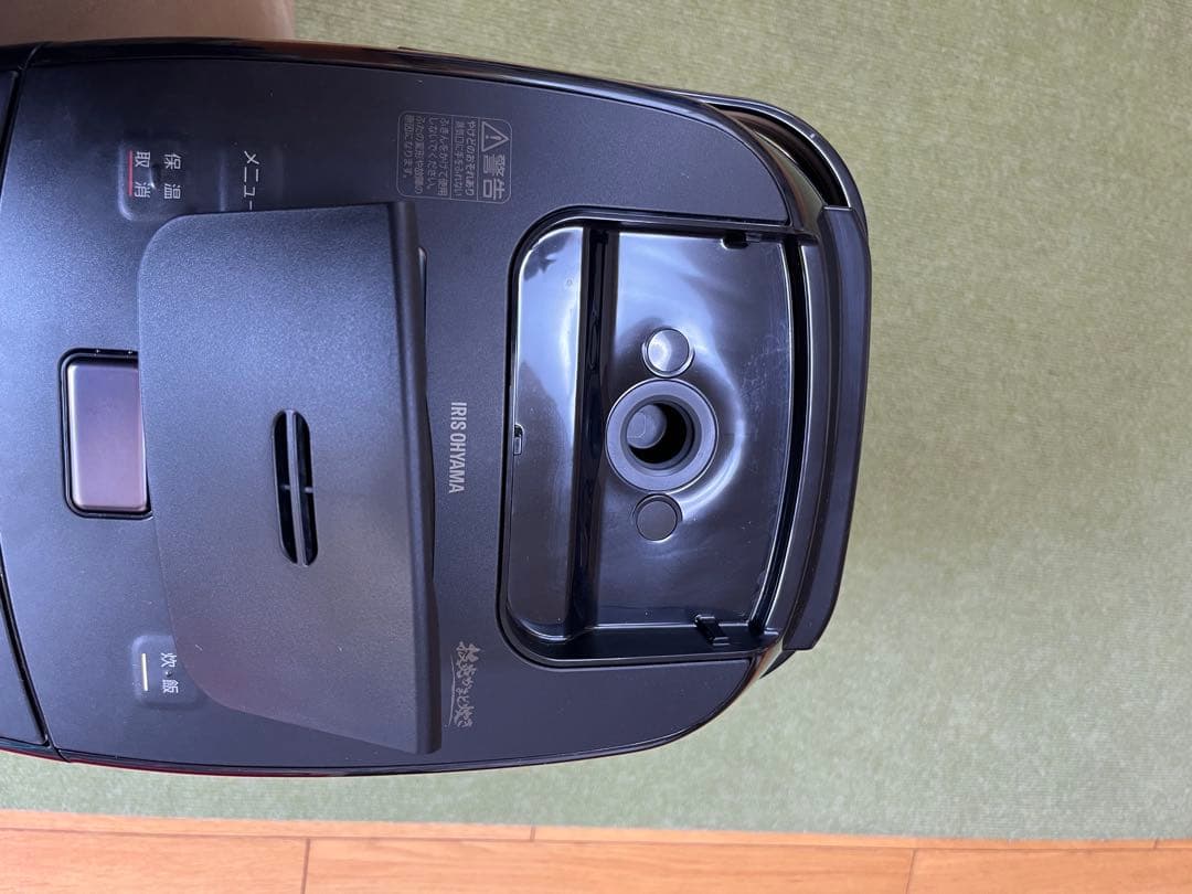 アイリスオーヤマ炊飯器5.5合炊き　KRC-PCA50-B