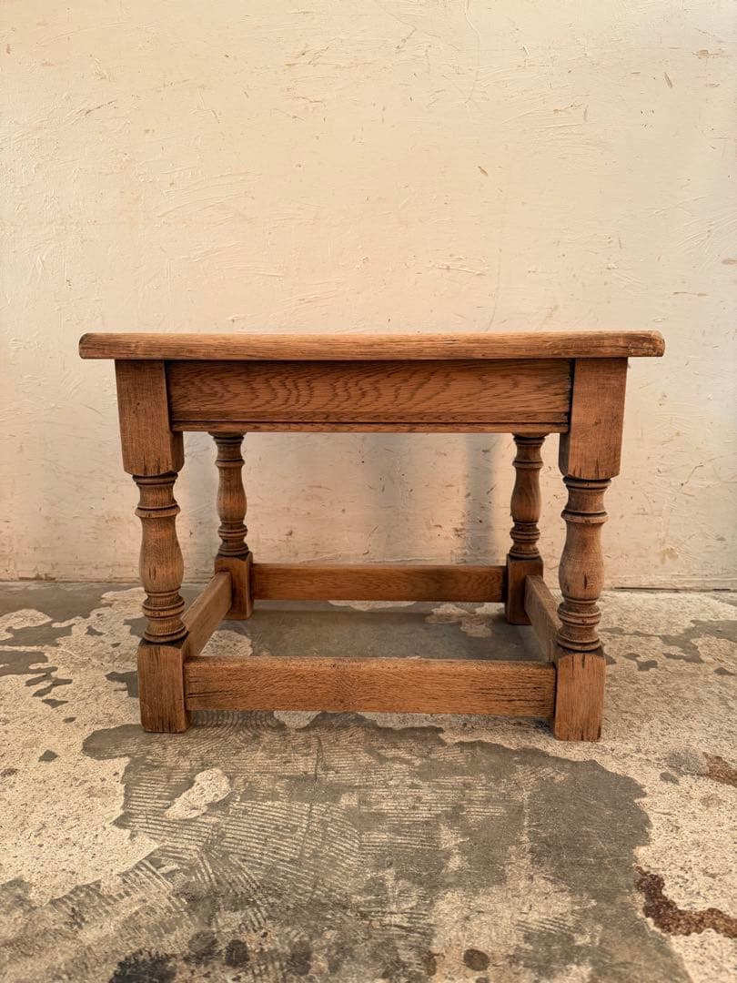 ビンテージ　サイドテーブル ベッドサイドテーブル　スツール　剥離